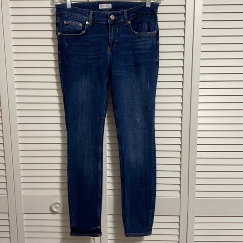 Zara distressed jeans!!